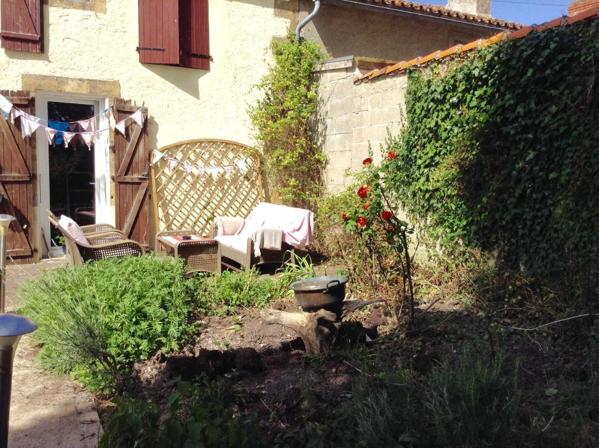 Homestay at Residence de la Arrabella Availles-Limouzine Exterior foto