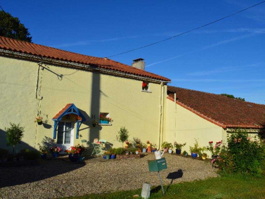 Homestay at Residence de la Arrabella Availles-Limouzine Exterior foto